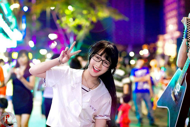 Vẻ đẹp vừa lôi cuốn vừa trong sáng của những hot girl vùng nắng gió Đắk Lắk Vẻ đẹp vừa lôi cuốn vừa trong sáng của những hot girl vùng nắng gió Đắk Lắk